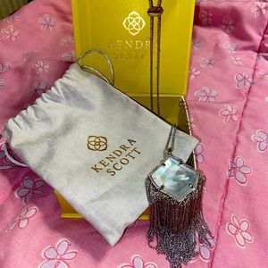 Kendra Scott necklace